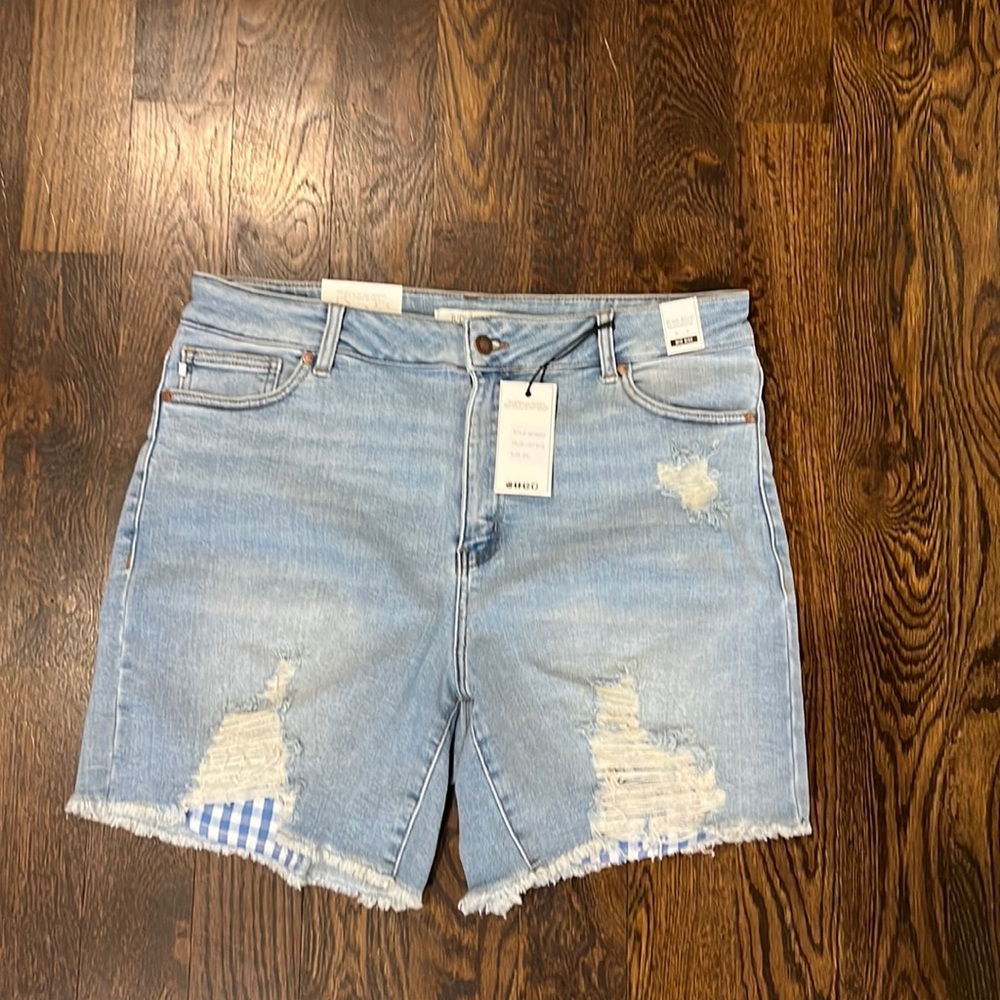 Judy Blue Gingham peekaboo denim shorts 2XL